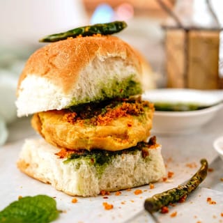 Vada Paav