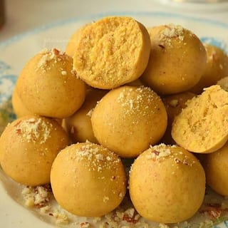 Besan Laddoo (1 pc)